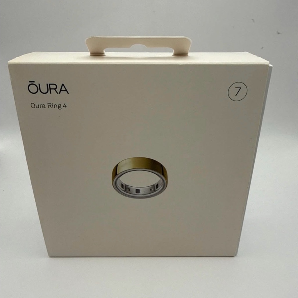 Oura Ring 4 In Elegant Gold Oura Ring 4 In Elegant Gold